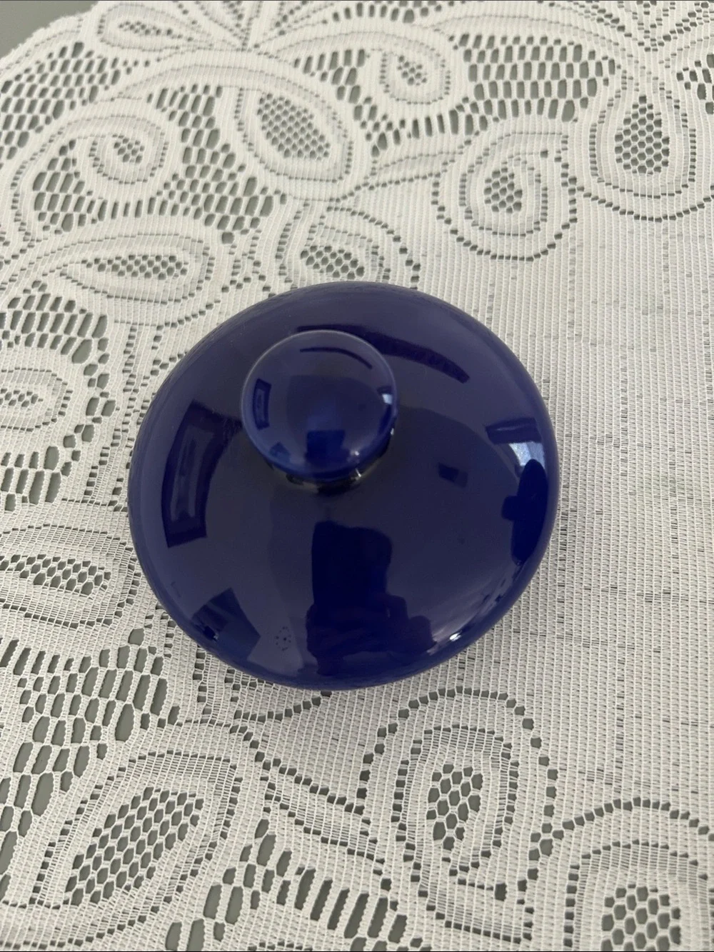 Vintage Blue Ceramic Teapot with Lid no call outs